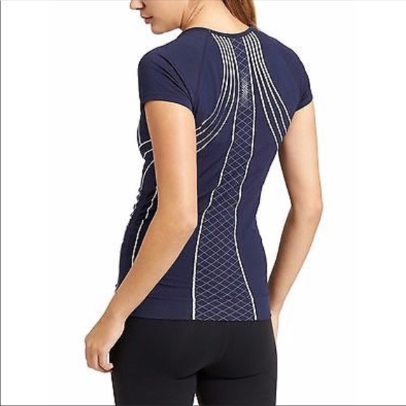 Athleta S Finish Fast Workout Compression T-Shirt - Picture 2 of 8
